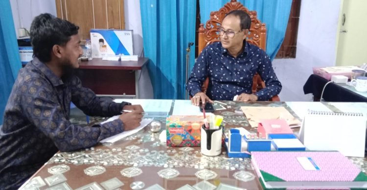 কৃষক বাবার অনুপ্রেরণায় একজন আদর্শবান শিক্ষক ছাতক কলেজের ভারপ্রাপ্ত অধ্যক্ষ তুলশী চরন দাস’র সফলতার গল্প