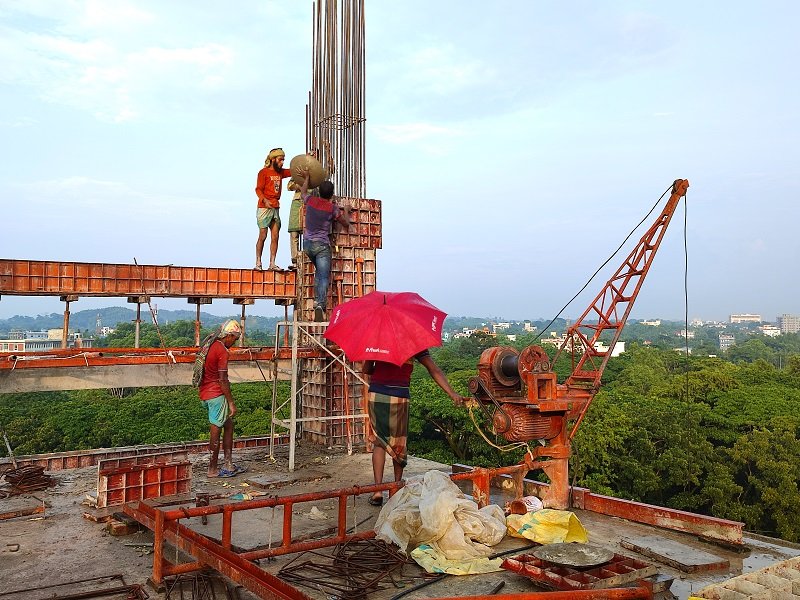 শাবিপ্রবিতে নির্মাণাধীন ভবন থেকে পড়ে শ্রমিকের মৃত্যু