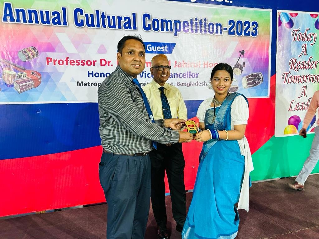 জ্ঞানের সাধনা ও ক্রমাগত শেখার ইচ্ছা থেকেই সাফল্য আসে: ভিসি ড.জহিরুল হক