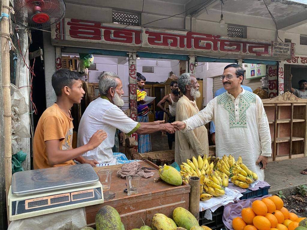 স্মার্ট বাংলাদেশ বিনির্মাণে শেখ হাসিনার হাতকে শক্তিশালী করুন- ডা. দুলাল