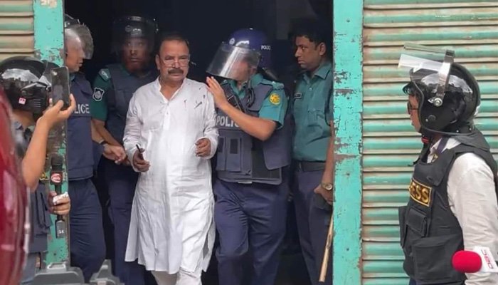 কোমর থেকে নীচ পর্যন্ত বেধড়ক পিটিয়েছে: গয়েশ্বর