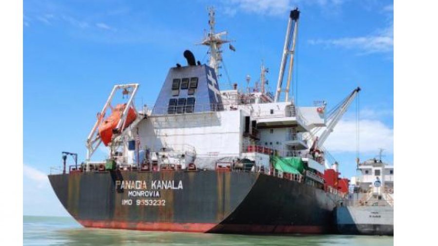 বিদ্যুৎকেন্দ্রের জন্য কয়লা নিয়ে আসা বিদেশি জাহাজকে আটকের নির্দেশ