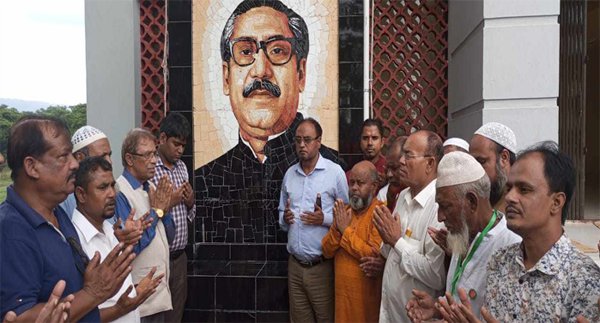 জৈন্তাপুরে মুক্তিযোদ্ধা কমপ্লেক্স ভবনের উদ্ধোধন করলেন মন্ত্রী আ ক ম মোজাম্মেল হক