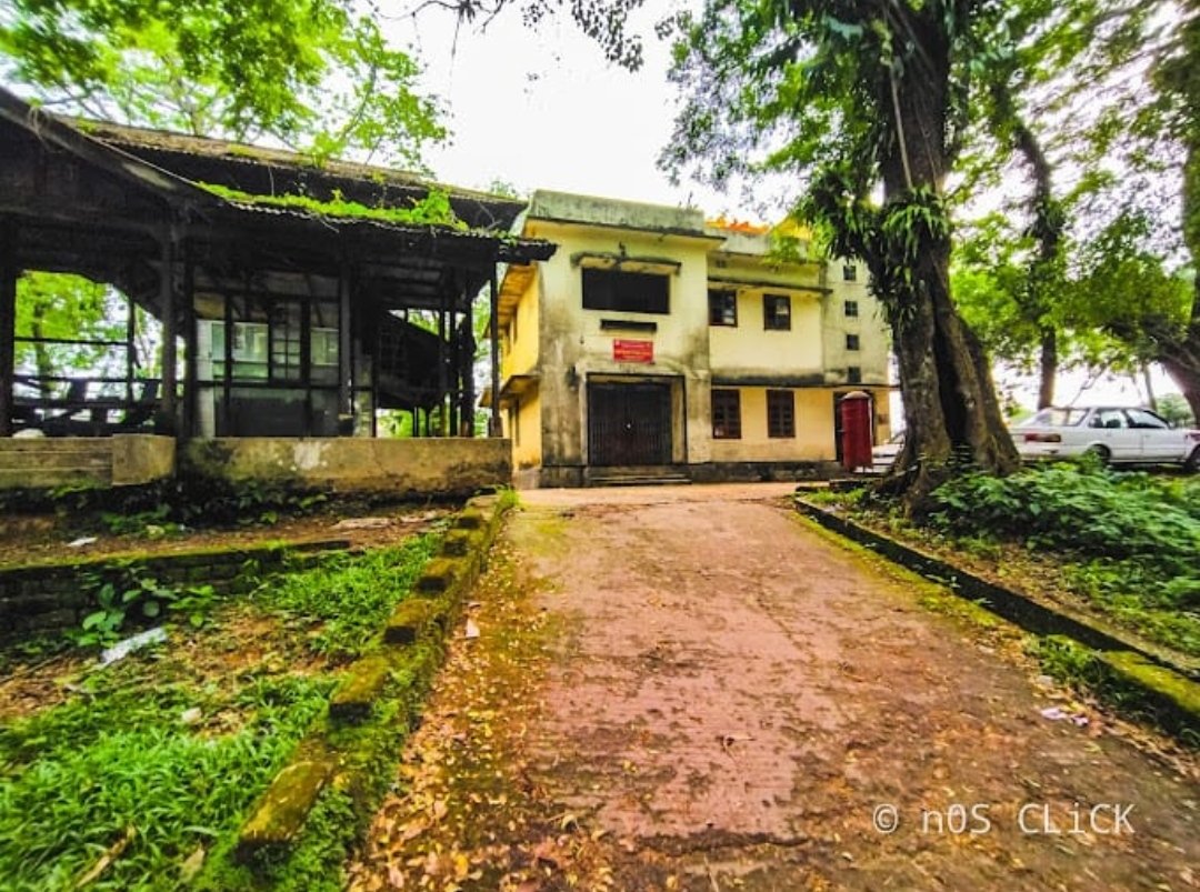 ৭৩ বছর ধরে ঝূকিপূর্ণ ভবনে চলছে কার্যক্রম বিয়ানীবাজার ডাকঘর