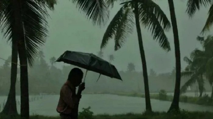 সিলেটের ওপর দিয়ে ৬০ কিমি বেগে ঝড়ের আভাস