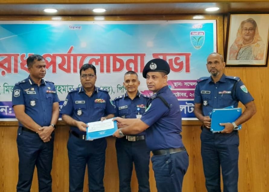 সিলেট বিভাগের শ্রেষ্ট ওসি নির্বাচিত হলেন দোয়ারাবাজার থানার বদরুল হাসান