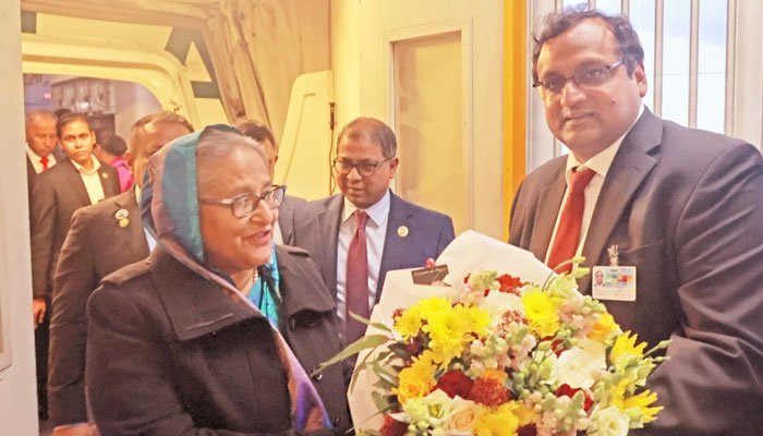 ব্রাসেলসে পৌঁছেছেন প্রধানমন্ত্রী