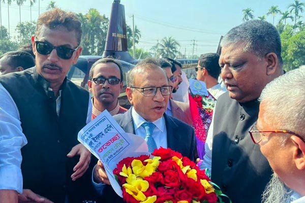 সিসিকের উন্নয়নে পাশে থাকার আশ্বাস স্থানীয় সরকার মন্ত্রীর