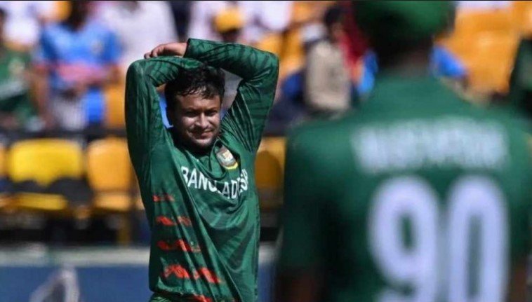 শেষ ম্যাচ থেকে ছিটকে গেলেন সাকিব