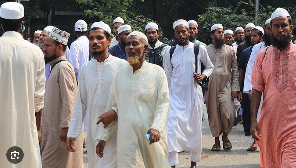 সোহরাওয়ার্দী উদ্যানে ইসলামী আন্দোলনের মহাসমাবেশ চলছে