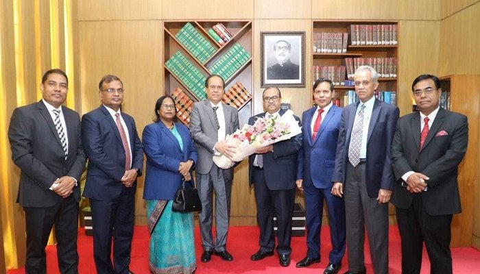নির্বাচনের জন্য ৩০০ বিচারক চায় ইসি