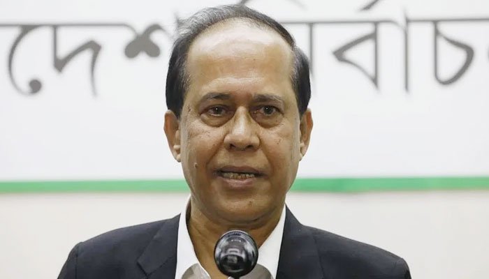 নির্বাচন নিয়ে দেশ সংকটে: সিইসি