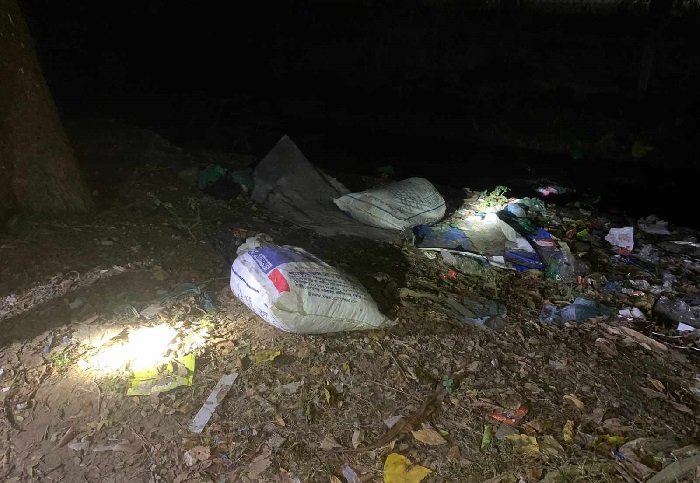 এমসি কলেজের হোস্টেলের পাশে নর্দমা থেকে বস্তাবন্দি মরদেহ উদ্ধার