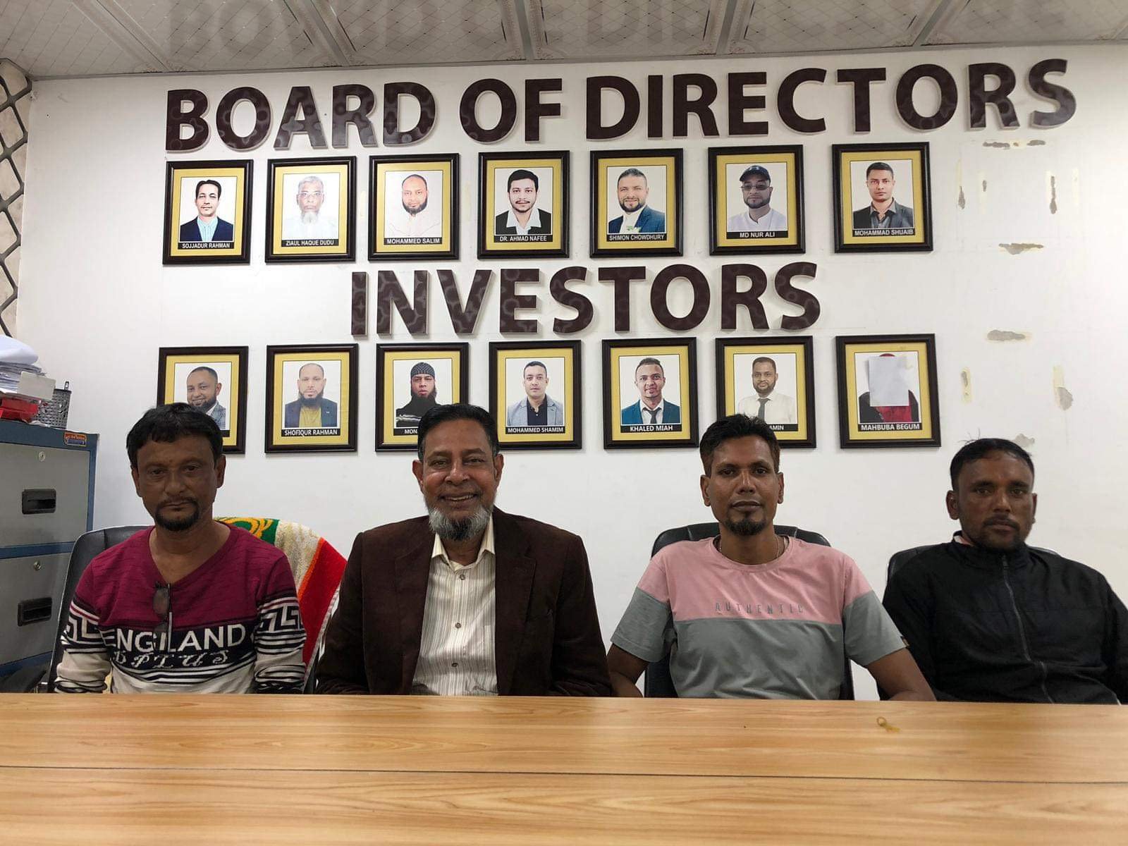 জগন্নাথপুর নেতৃবৃন্দের সাথে ব্রঙ্কস আঃলীগের সভাপতি মুহিতের সাক্ষাৎ