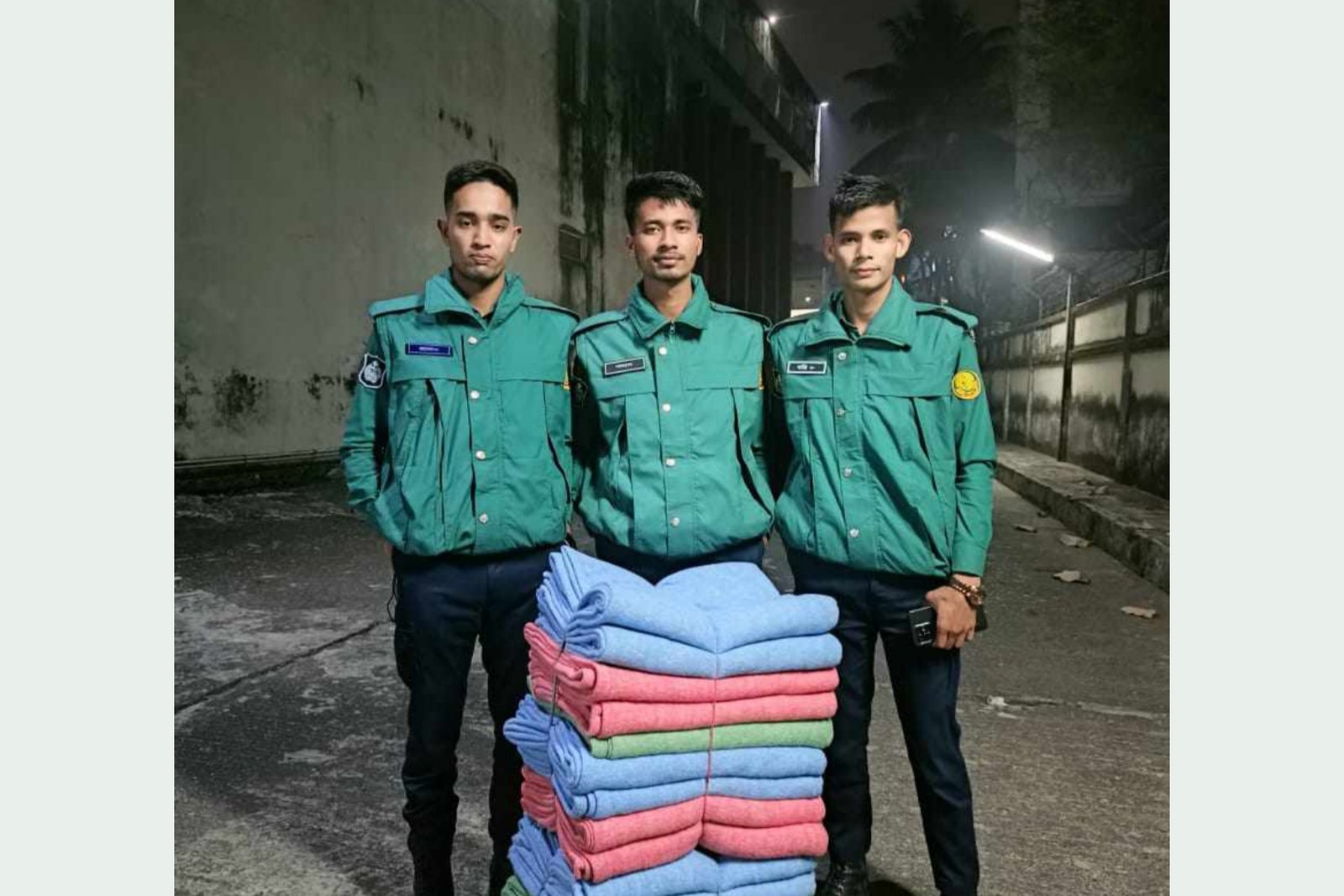 মানব কল্যাণে কাজ করে যাচ্ছেন পুলিশ কনস্টেবল পলাশ