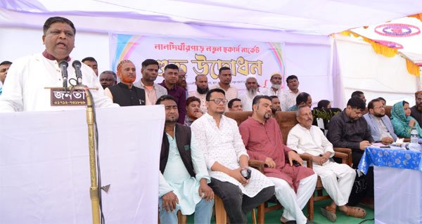 নির্বাচনী প্রতিশ্রুতি পুরণ করলেন মেয়র আনোয়ারুজ্জামান চৌধুরী