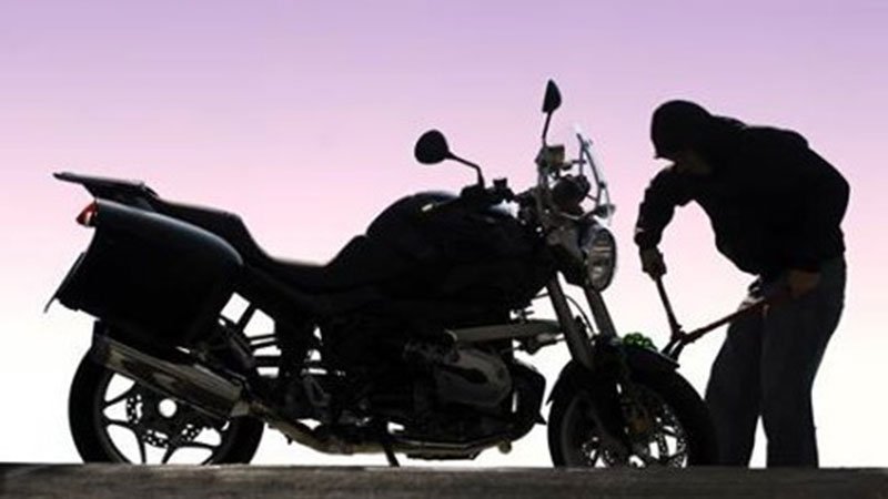 মসজিদ থেকে সাংবাদিকের মোটরসাইকেল চুরি