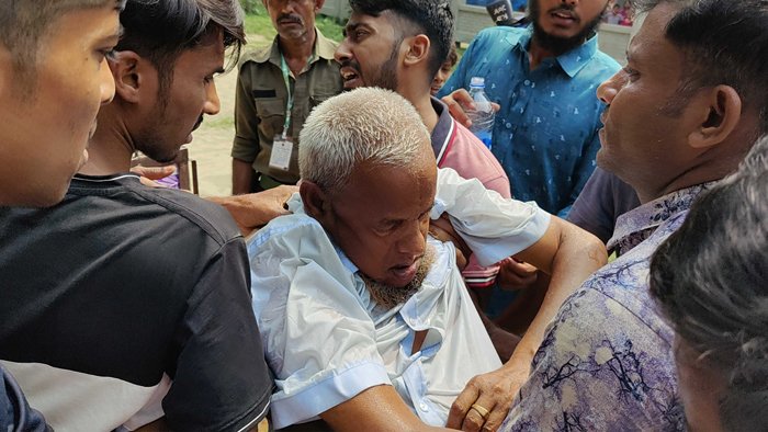ভোট দিতে এসে স্টোক করে মৃত্যু