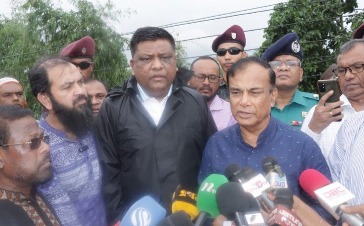 সিলেটকে আগাম বন্যার কবল থেকে রক্ষা করতে সুরমা নদী ড্রেজিং করা হবে: পানি সম্পদ প্রতিমন্ত্রী