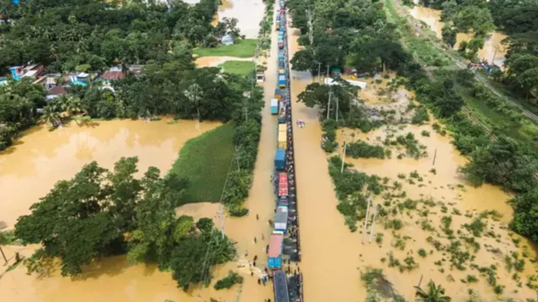 বন্যায় মৃতের সংখ্যা বেড়ে ২৩, ক্ষতিগ্রস্ত ৫৭ লাখ মানুষ