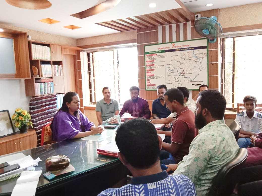 দোয়ারাবাজারে অনিয়ম দূর্নীতি বন্ধে উপজেলা নির্বাহী কর্মকর্তার অফিসে শিক্ষার্থীরা