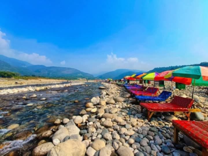 সাদাপাথরে পানিতে ডুবে পর্যটকের মৃত্যু