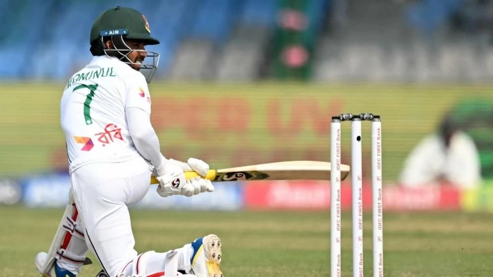 ভালো শুরুর পর মুমিনুলও ফিরলেন