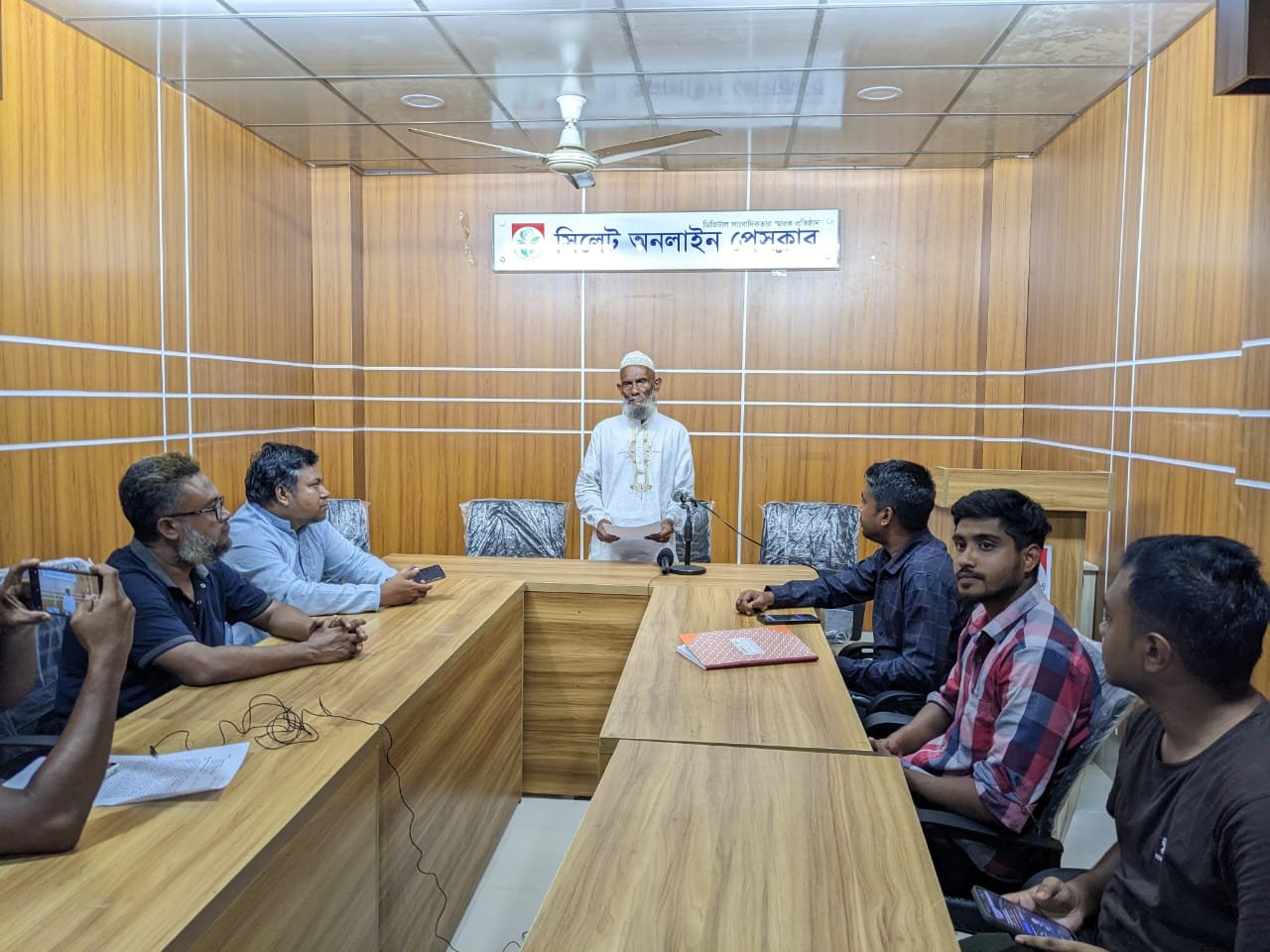 সিলেটে জমি দখল, হুমকি ও নিরাপত্তাহীনতার অভিযোগে সংবাদ সম্মেলন