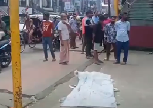 নগরীর বারুতখানা এলাকার ছাদের ওপর পড়েছিল মরদেহ