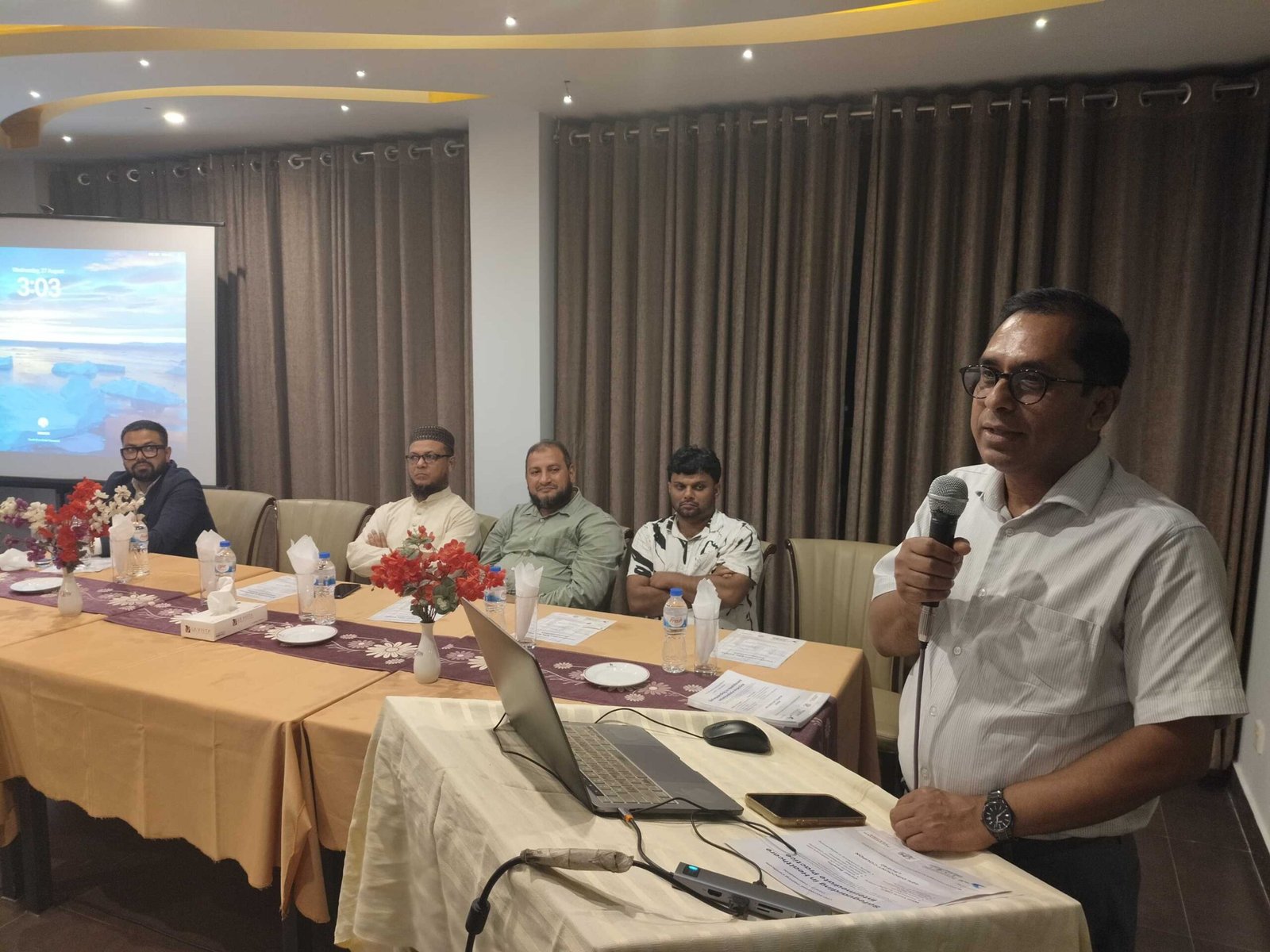 আন্তর্জাতিক শ্রম বাজার এবং শ্রমিকদের দক্ষতা অর্জনের গুরুত্ব” শীর্ষক সেমিনার অনুষ্ঠিত