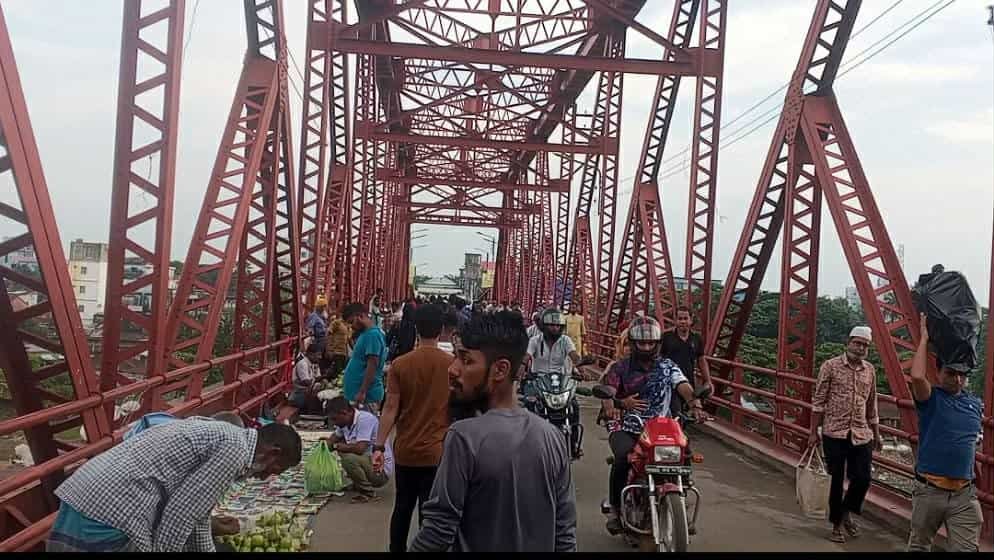কিনব্রিজ দিয়ে মোটরসাইকেল চলবে