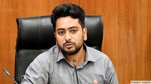 শেখ হাসিনাসহ দায়ীদের বিরুদ্ধে কঠোর শাস্তি চাইলেন নাহিদ ইসলাম