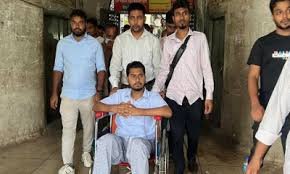 হাসপাতাল থেকে ছাড়া পেলেন নুর