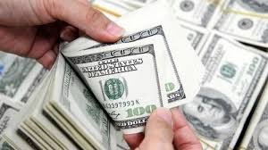 খোলা বাজারে ডলার ১২৫ টাকায়, ব্যাংকেও বাড়ছে দাম