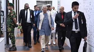 দেশে ফিরেছেন প্রধান উপদেষ্টা