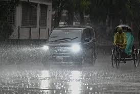 ঢাকায় ৬ ঘণ্টায় দেশের সর্বোচ্চ বৃষ্টিপাত, ভারী বৃষ্টির আভাস তিন বিভাগে