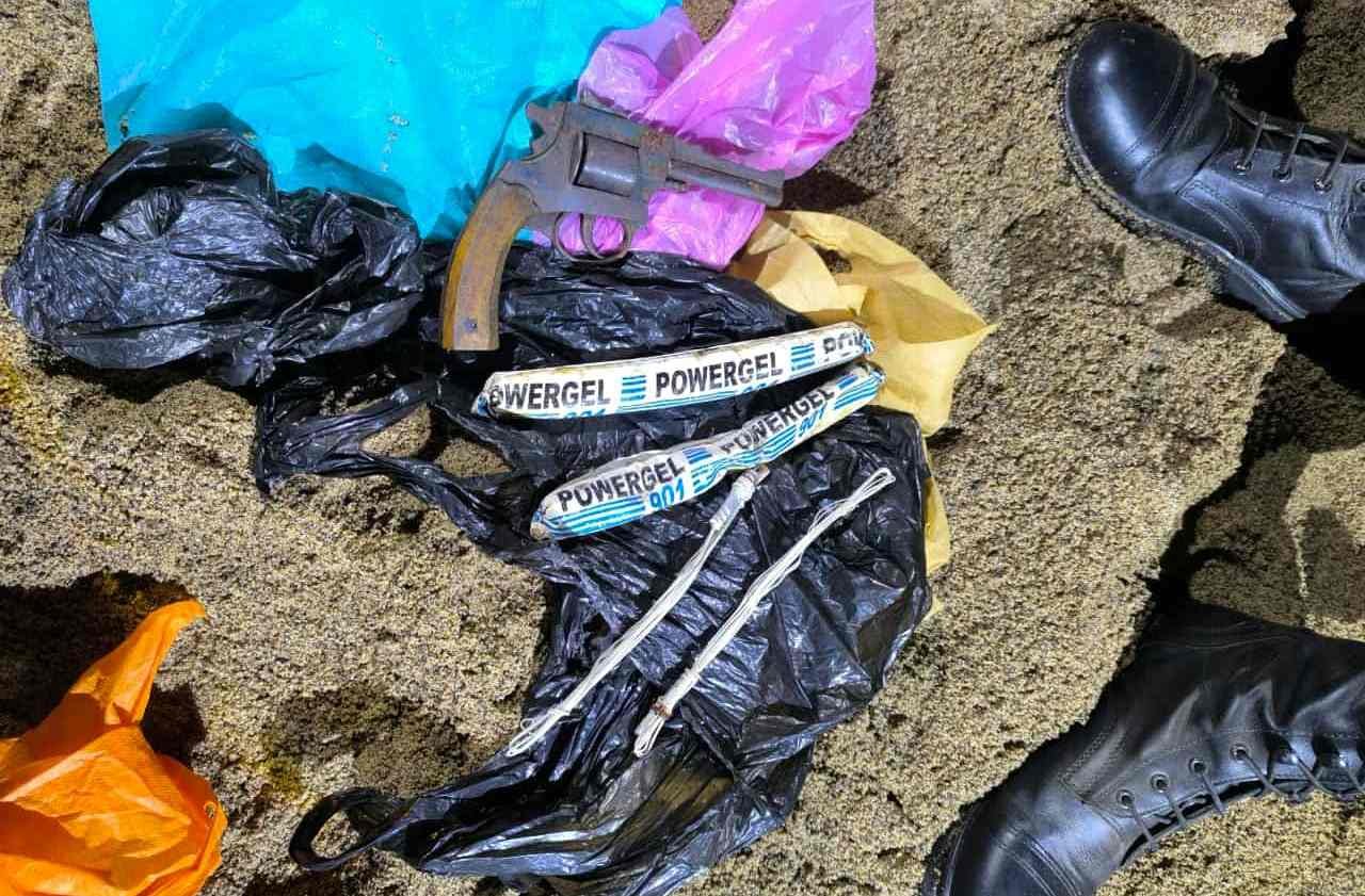 ছাতকে বিদেশি রিভলবার ও বিস্ফোরক উদ্ধার