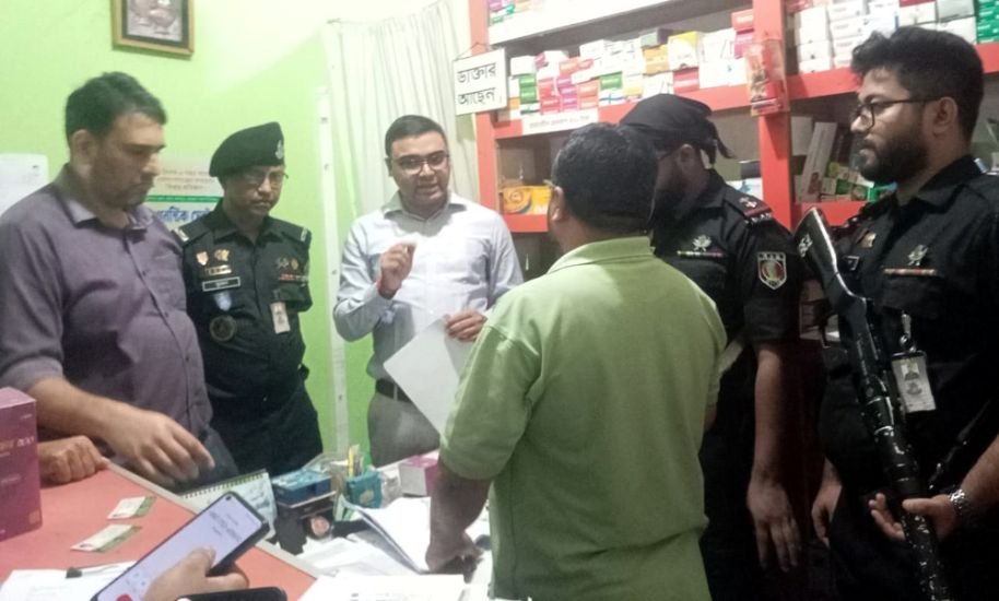 সিলেটে চিকিৎসক পরিচয় দেওয়া প্রতারককে ধরলো র‌্যাব