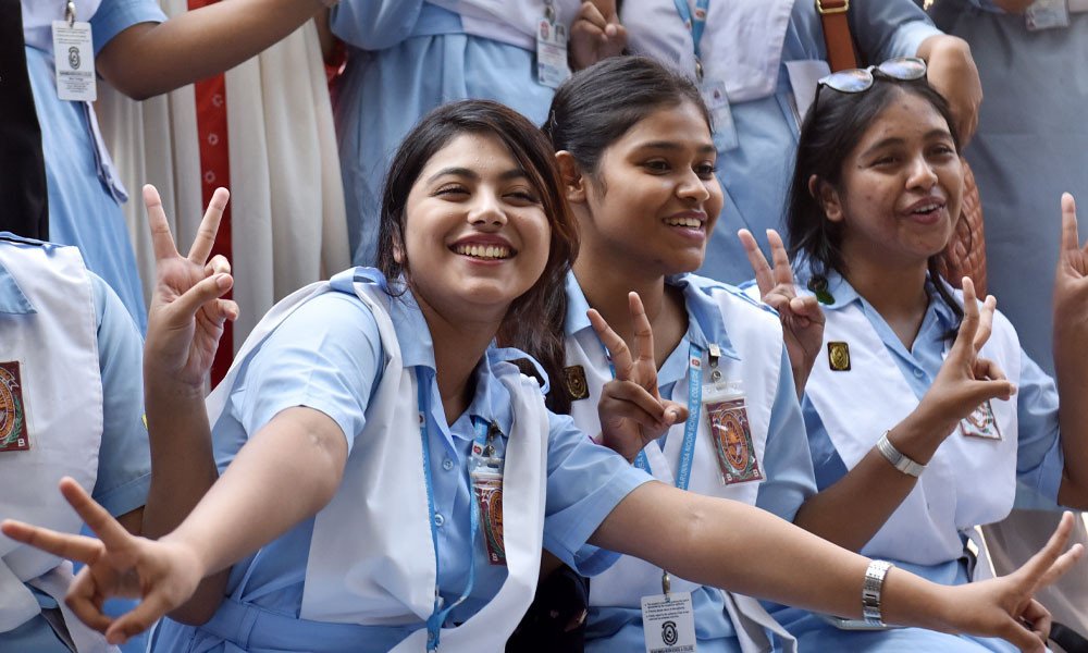 এইচএসসির ফল প্রকাশ, পাসের হার ৫৮.৮৩ শতাংশ