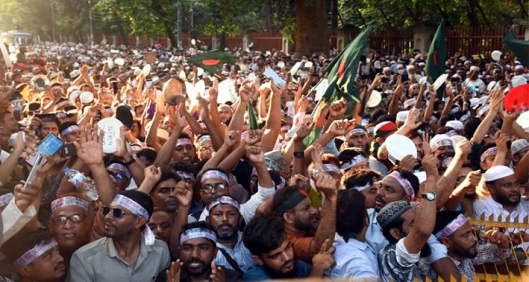 সোমবার থেকে আমরণ অনশনের ঘোষণা শিক্ষকদের