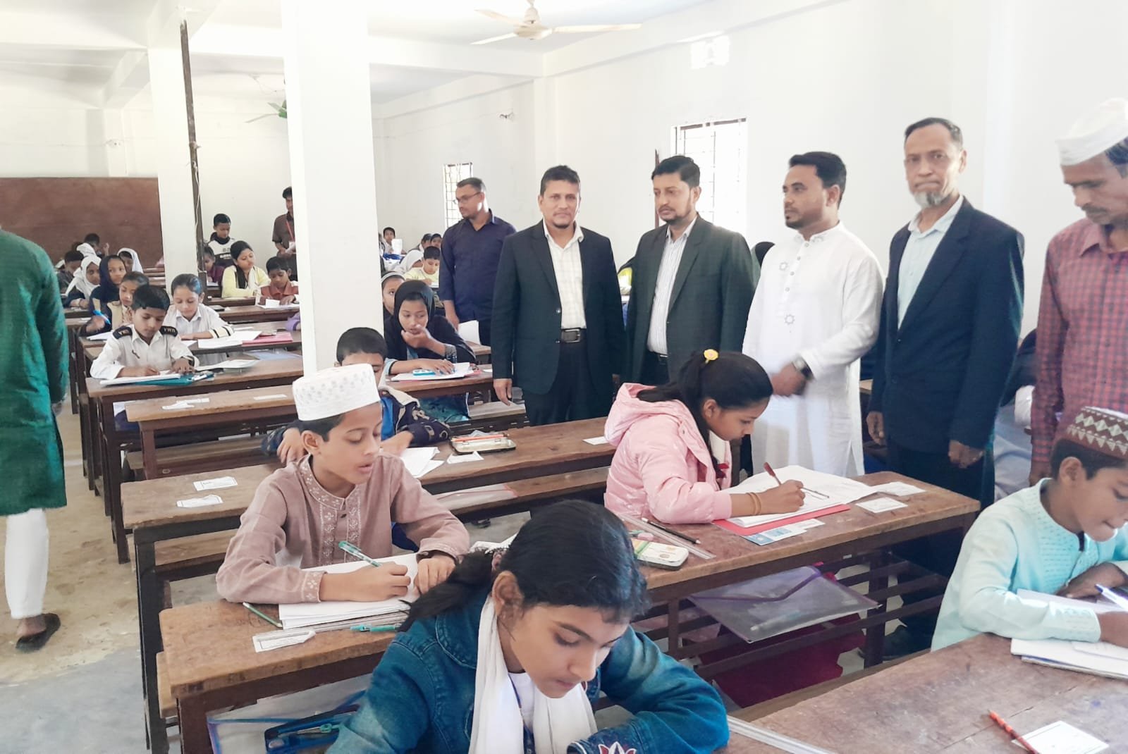 কানাইঘাটে ঢাকনাইল সমাজ উন্নয়ন সংস্থার মেধাভিত্তিক বৃত্তি পরীক্ষা অনুষ্ঠিত