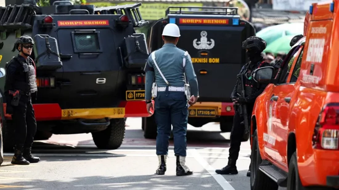 ইন্দোনেশিয়ায় জুমার নামাজের সময় মসজিদে বিস্ফোরণ, আহত অর্ধশতাধিক