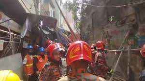 ভূমিকম্পে নিহতের সংখ্যা বেড়ে ১০