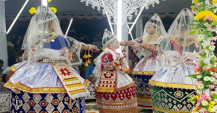 মহারাসলীলা উদযাপনে প্রস্তুত কমলগঞ্জ