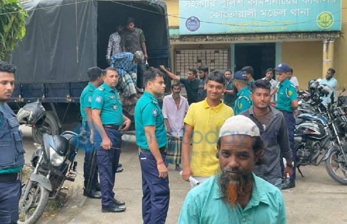 সিলেটে বাসদ কার্যালয় থেকে ২২ নেতাকর্মী আটক