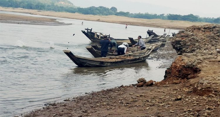 কানাইঘাট লোভাছড়া কোয়ারীতে প্রশাসনের অভিযান