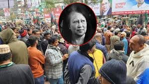 বেগম খালেদা জিয়ার জানাজায় অংশ নিতে সকালেই মানিক মিয়া অ্যাভিনিউয়ে ভিড়