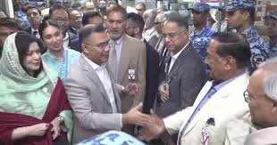 দেশের মাটিতে পা রাখলেন তারেক রহমান