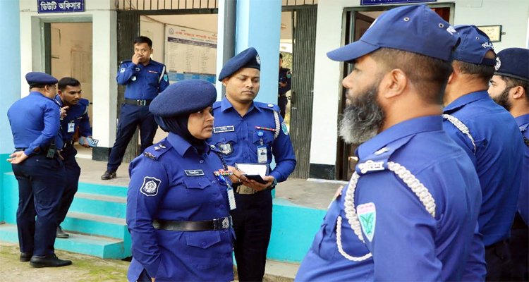 হবিগঞ্জ সদর, লাখাই ও তদন্ত কেন্দ্রে আকস্মিক পরিদর্শনে এসপি