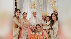 বোন নূপুরকে ‘শ্বশুরবাড়ি’ পাঠিয়ে যে আবেগঘন বার্তা দিলেন কৃতি শ্যানন